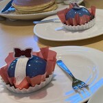 不二家レストラン 西永福店 - これ、コナンの服よね