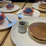不二家レストラン 西永福店 - ホットケーキをみんな注文