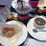 果子乃季 - 料理写真:シュークリーム、抹茶ブリュレ、コーヒー
