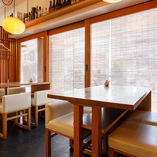 ふらりと気軽に立ち寄れるアットホームな雰囲気は、接待にも◎