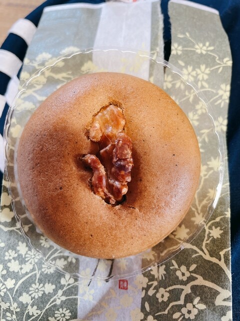 西屋菓子舗 本店（西寒河江）- 山形の老舗和菓子店で季節の甘味を堪能