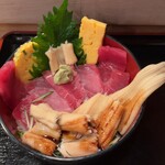 美家古寿司 - 穴子・まぐろ丼アップ