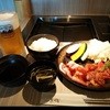 薩摩焼肉　黒桜 - 料理写真:『アサヒスーパードライ生ビール(大)』(680円)と『鹿児島三大名産盛り合わせ』(1680円)～♪(^o^)丿