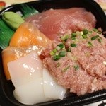 Makkudommaru - どんまる丼 525円。