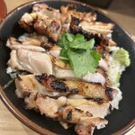 焼鳥のヒナタ - 炭火塩焼鳥丼（みそ汁付き）＋もも焼（タレ）
＋ねぎみ焼（タレ）＋ささみわさび焼
730円＋176円＋176円＋176円
1258円