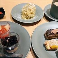 ブッフェアンドカフェ スロープサイドダイナー ザクロ - 