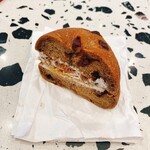 RABBIT BAGELS 河原町丸太町店 - コーヒークッキークリーム
