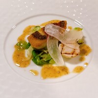 Hérisson d'un jour - 明石産天然真鯛のポワレ、自家製アンチョビのバターソース