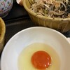 なぜ蕎麦にラー油を入れるのか。 新橋店
