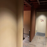 PRIMO PASSO - 入口　ビル地下１階