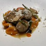 PRIMO PASSO - パスタ②オレキエッテ　耳の形のパスタ　エリンギ　豚肉団子