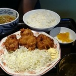 伝丸 - 唐揚げ定食も美味しい
            