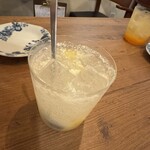 Tuitachi - 台湾パインとココナッツサワー