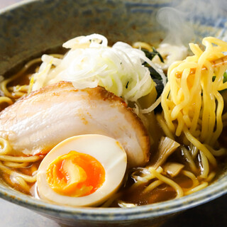 さらっと食べられる◎スープにこだわった〆ラーメン