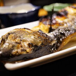 銀座 すが家 - 半身ながら食べ応えあるボリュームです
