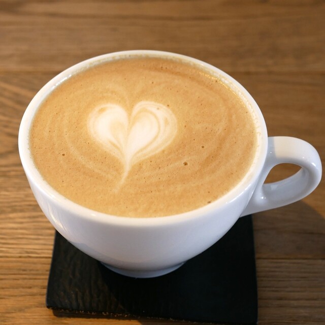 山形・デイ＆コーヒー &ndash; カフェでくつろぐ朝食とドリンク