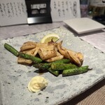肴と炭火焼 玉 - イカ✖️アスパラ✖️バター