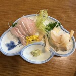 さい三郎 - アラとつぶ貝の刺身