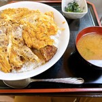 旭山ドライブイン - カツ丼大盛り