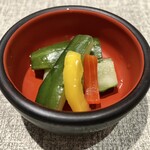 鰻家 - お口直しの香の物はさっぱり甘酢で美味✨
