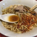 ラーメン二郎 - 一味と唐辛子の味変も良き