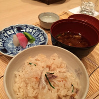 祗園べんがら - ふぐ飯と赤だし