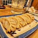 肉汁餃子と煮込みの酒場。しんちゃん - 