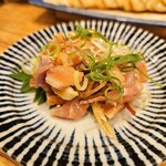肉汁餃子と煮込みの酒場。しんちゃん - 