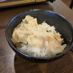 博多もつ鍋 徳永屋 - ご飯にかけるとメチャメチャ美味しい