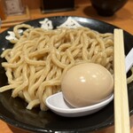 六厘舎 - 麺と味玉