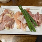 なかの食鶏 - 希少若鶏三種セット(若はらみ、かっぱ軟骨、若せせり) 980円