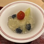 銀座 しのはら - メロンとさくらんぼ　ブルーベリー　リキュールのジュレ