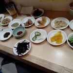 朝市の味処 茶夢 - サービスの絶品小鉢達