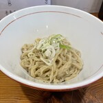 らーめん かねかつ - シンプルな盛り付けだからこそ麺の旨さを実感できます