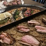 スペイン食堂 ラ・ファローラ - ２色のパエリア