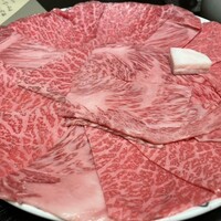 日本橋 伊勢重 - 特上和牛鍋　手切り出し和牛、野菜、白滝