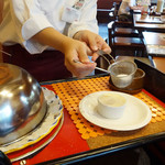 カウベル - 炎のプリン453円