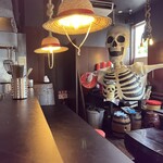 RAMEN HITONI YASASHIKU - 店内