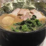 横浜家系 てつ家 - チャーシュー麺海苔追加