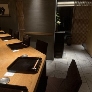 カウンター席（最大9名様まで）
                                          ※カウンター貸切コースあり