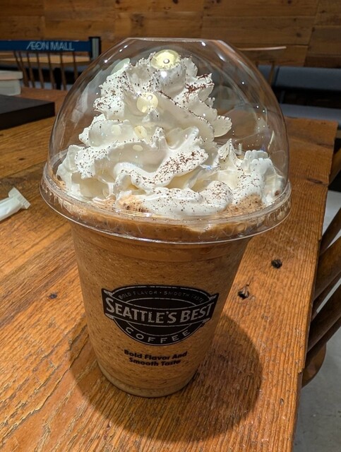 カフェイン ホントノジブン お店でのんびりしたり、持ち帰ってコーヒー片手にお出かけしたり