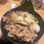 肉盛り みそラーメン 侍倶楽部 - 