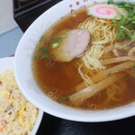 中華料理たつみ - Ａセット（ラーメン＋半チャーハン）
