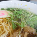 中華料理たつみ - 水菜＆ナルト