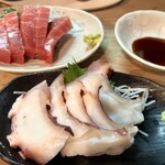 大衆酒場 萬両 - 料理写真:鮪刺し  蛸刺し