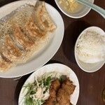 大塚餃子軒 - 