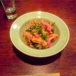 昼月MIDDAY MOON CAFE - パクチーたっぷり親鳥あえ