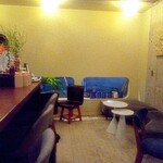 昼月MIDDAY MOON CAFE - 店内