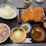 とんかつ濱かつ - 料理写真:特盛ロースカツ御膳1880円