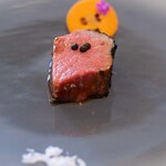 プレゼンテ スギ - 2025.6 High ＆ Low ステーキ（アントシカダのコオロギ醤と蜂蜜と山崎12年を塗った八千代黒牛ヒレ）